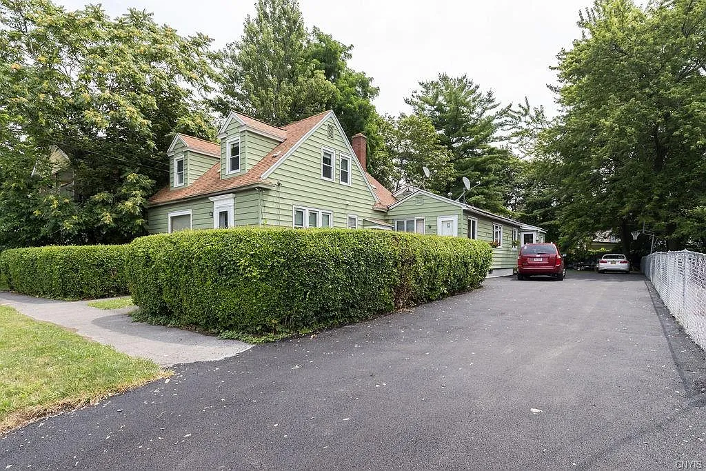 410 Bear St photo 1