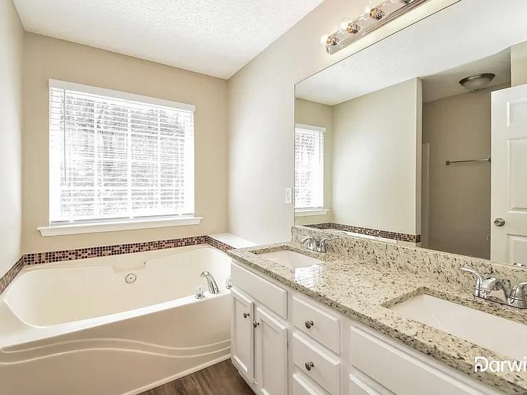 411 Ridgewood Dr — Photo 9