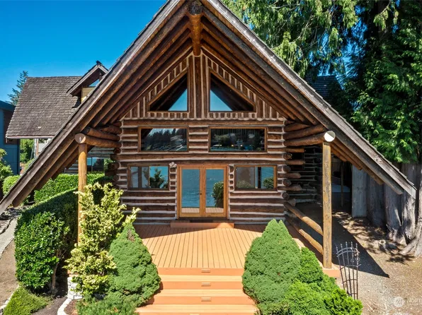 6358 S Island Drive E, Bonney Lake, WA 98391