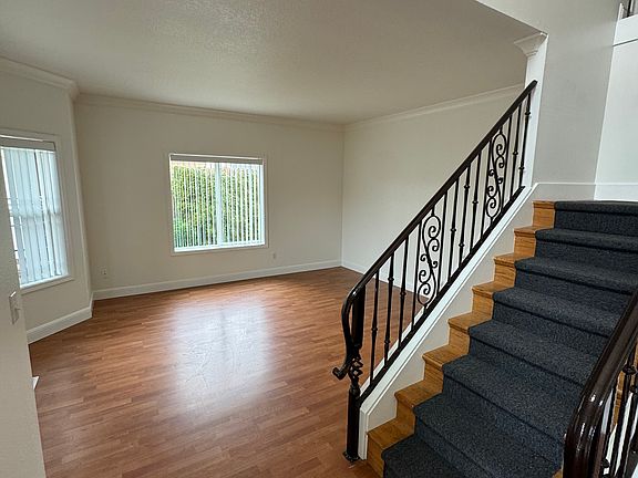 2nd image of 16500 NE 27th Way