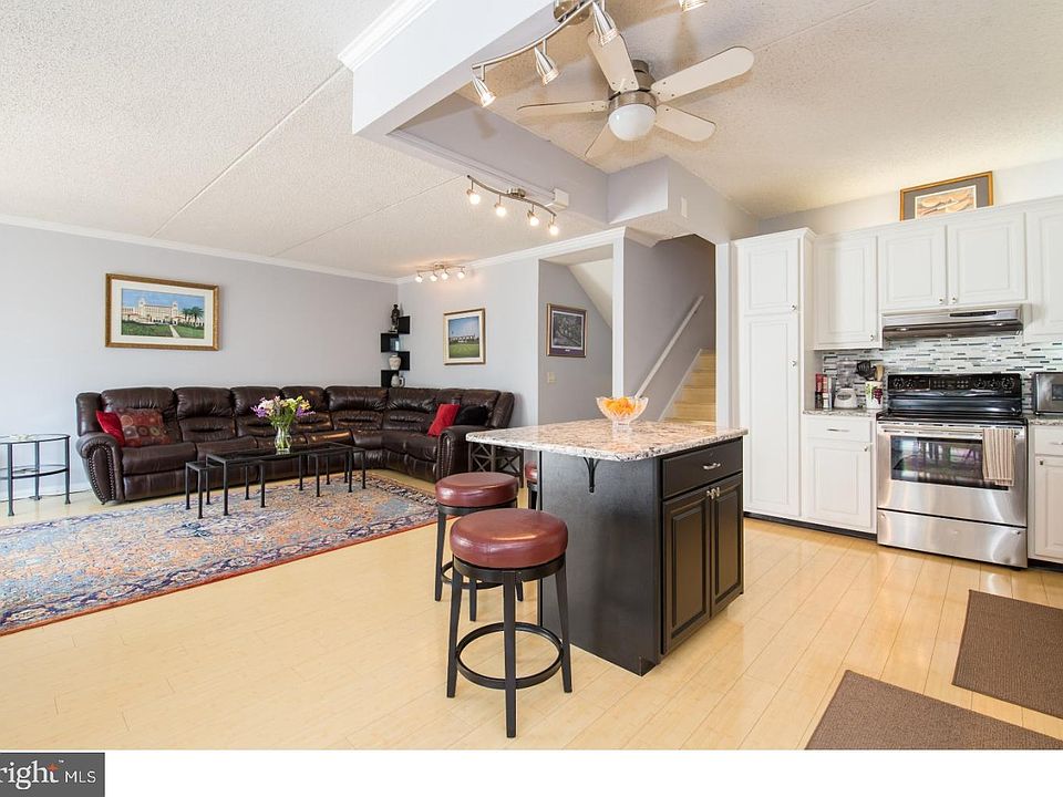 1st image of 2301 Cherry St APT 3C