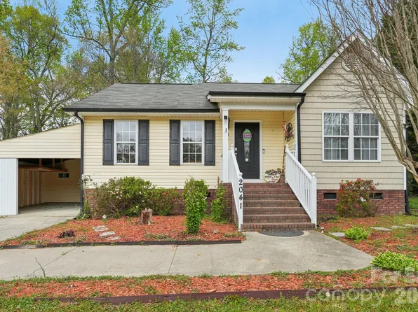 2041 Brantley Creek Dr, Kannapolis, NC 28083