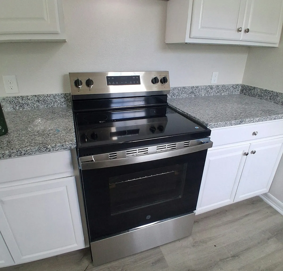 707 Denby Street — Photo 3