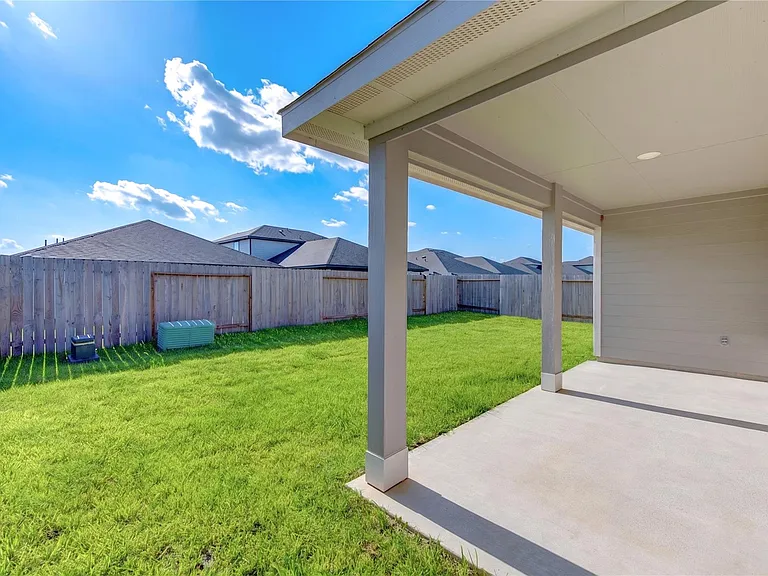 4306 Zeke Estates Ln — Photo 38