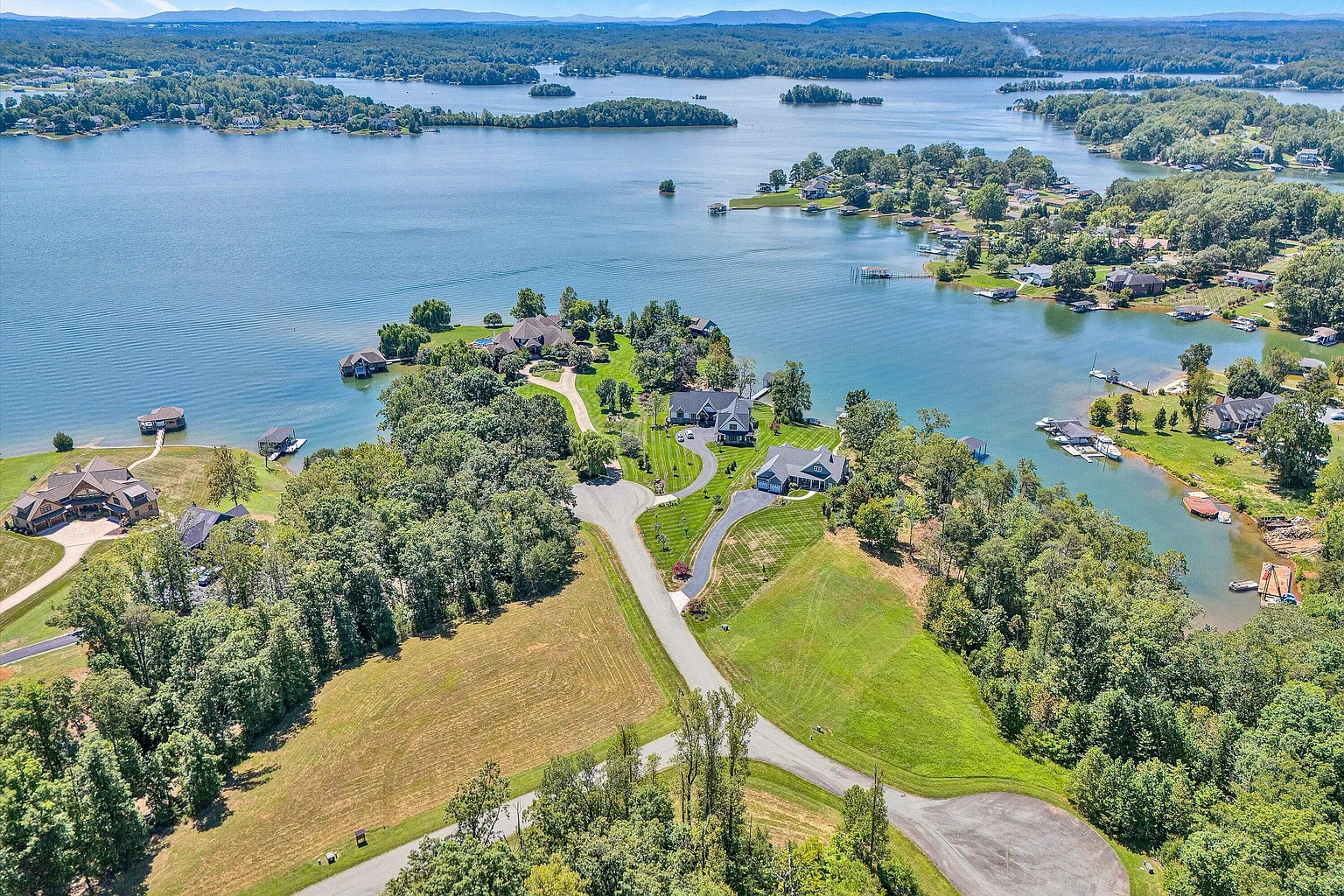 38 Harbour Crossing Dr photo 1