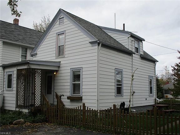2nd image of 1213 W 11th St
