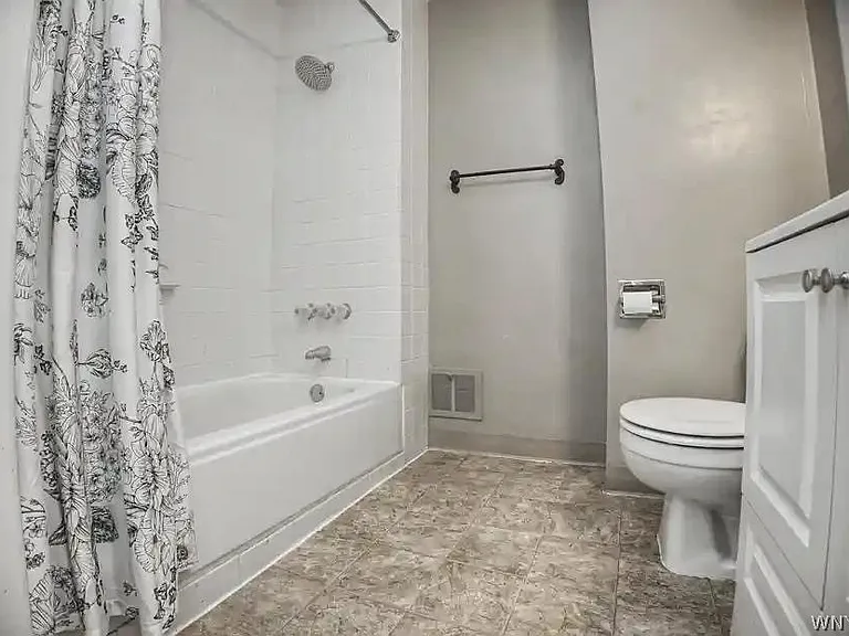 493 Delaware Ave #3 — Photo 39