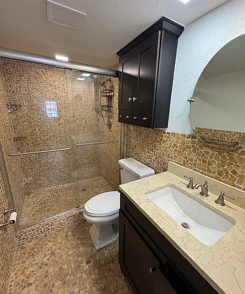 1407 NE 56th St #310 — Photo 9