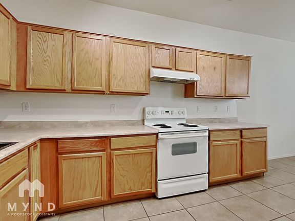 4th image of 2204 W San Tan Hills Dr