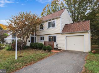 1474 Roundleaf Ct, Reston, VA 20190