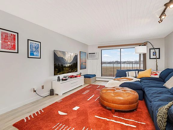 Living room with unobstructed lake views