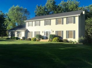 1864 Old Oaks Ct, Rockford, IL 61108