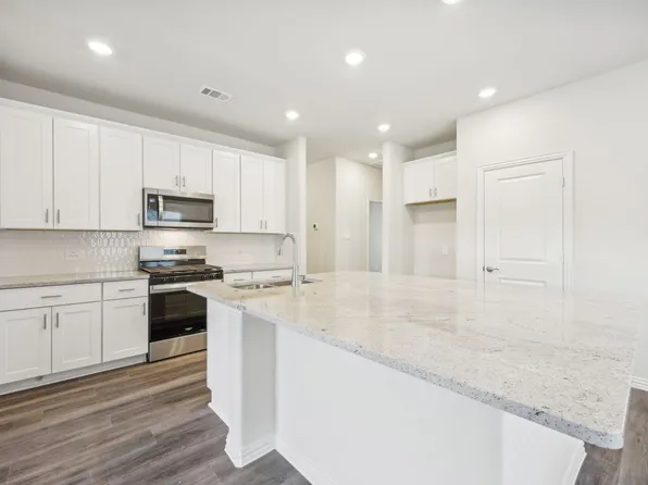 3920 Marble Falls Dr, Farmersville, TX 75442