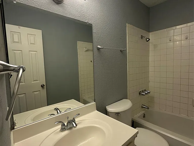8636 Village Of Fondren Dr #8636 — Photo 23
