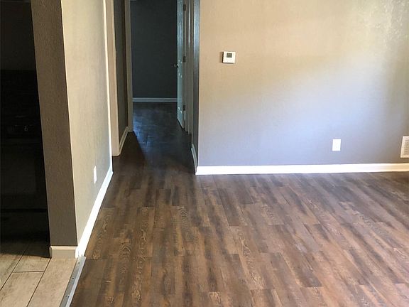 4th image of 11543 E Lexington Ave #1