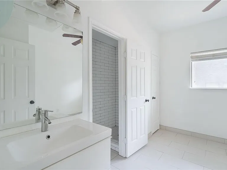 2605 Enfield Rd #110 — Photo 14
