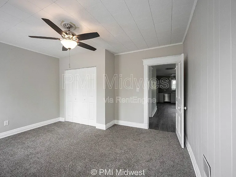 538 W 29th St #B — Photo 15