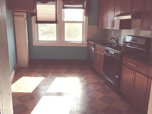 5th image of 40 Hancock St APT 2R