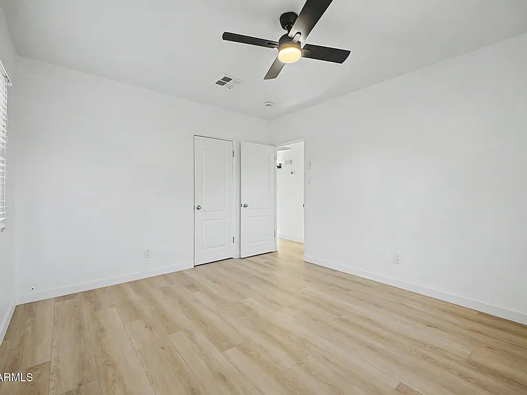 156 W Highland Ave — Photo 8
