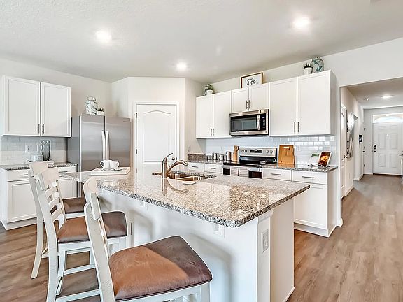 2nd image of 5572 Coleman Dr