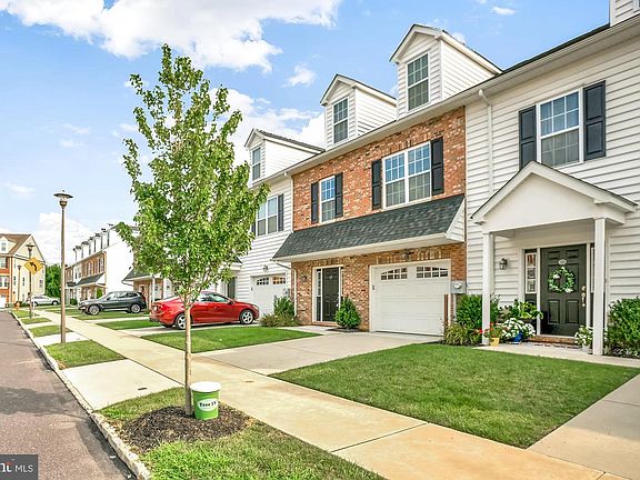2nd image of 4424 Riverview Ln #23