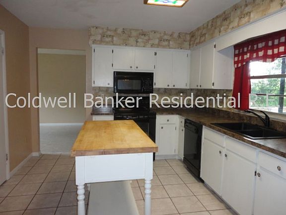 2nd image of 532 Oak Creek Dr