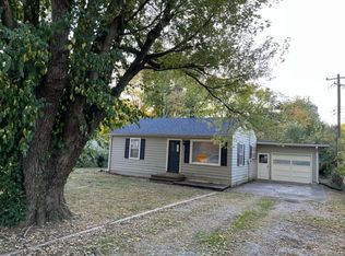 928 Hiatt Ave, Greenwood, IN 46143