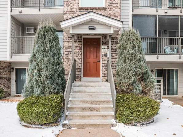 2110 Ridge Dr APT 22, Saint Louis Park, MN 55416