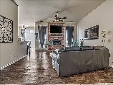 4th image of 17525 Zinc Dr