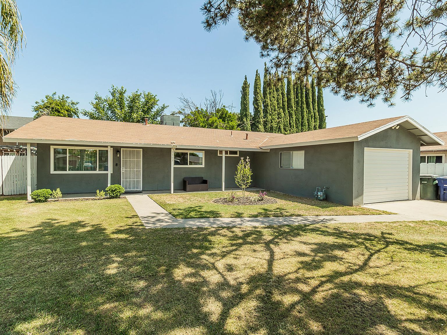 1303 Nuevo Avenue, Corcoran, CA 93212 Zillow