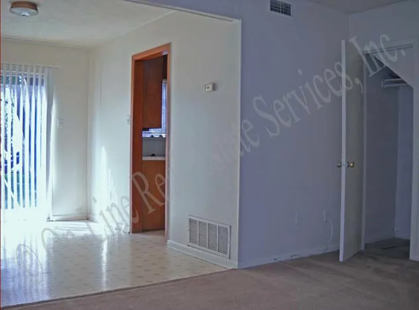 305 Boyett St — Photo 4