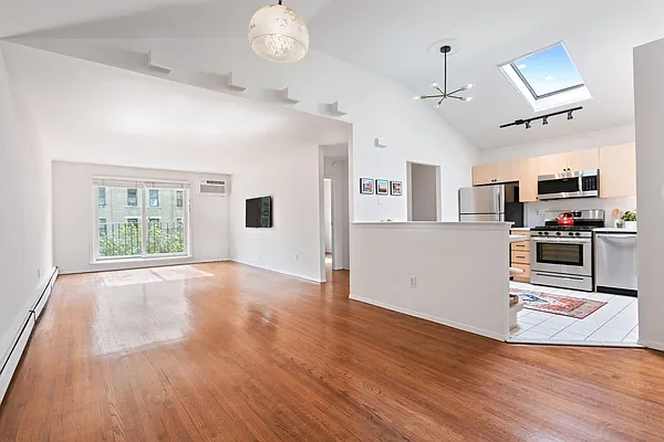 Sold by Compass | media 2