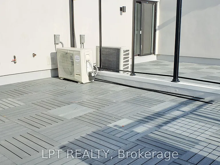 1180 Cawthra Rd #110 — Photo 32