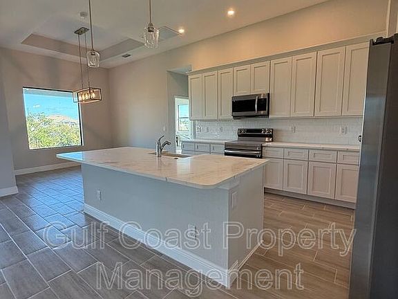 5th image of 1229 NE 19th Ave