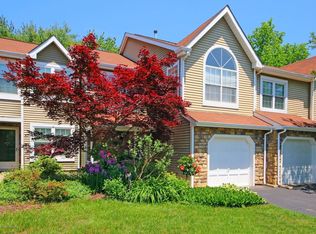 9 Saddle Ct, Tinton Falls, NJ 07753