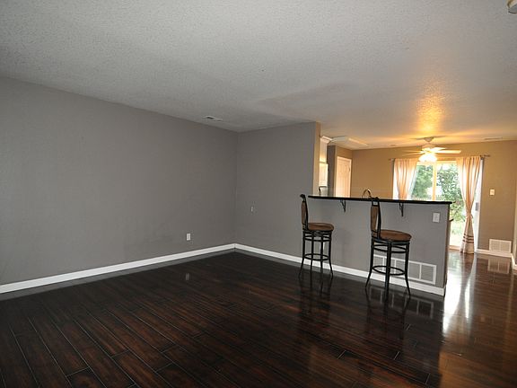 2nd image of 11845 E 116th Ave