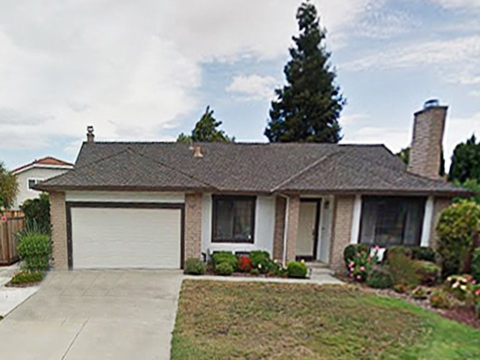 2nd image of 3127 Ascot Ct