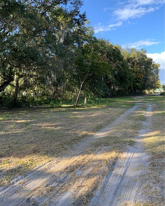 1st image of Saint Marys Ln