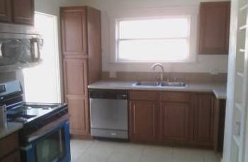 2nd image of 114 S 4th St