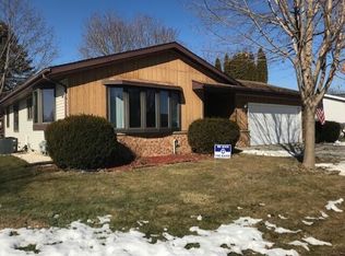 2004 Sharon Ln, Manitowoc, WI 54220