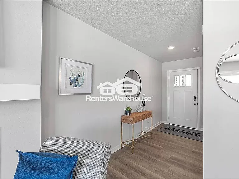 2124 Bugge Dr — Photo 7