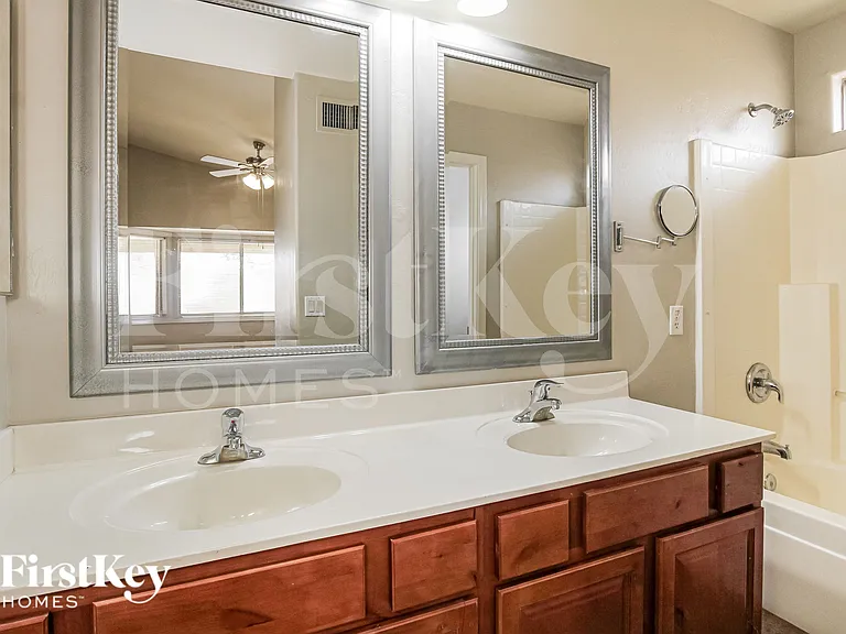 25757 W Saint Kateri Dr — Photo 12