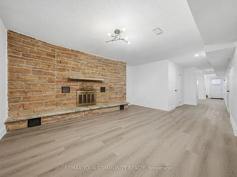 36 Roseville Dr #BASEMENT — Photo 12