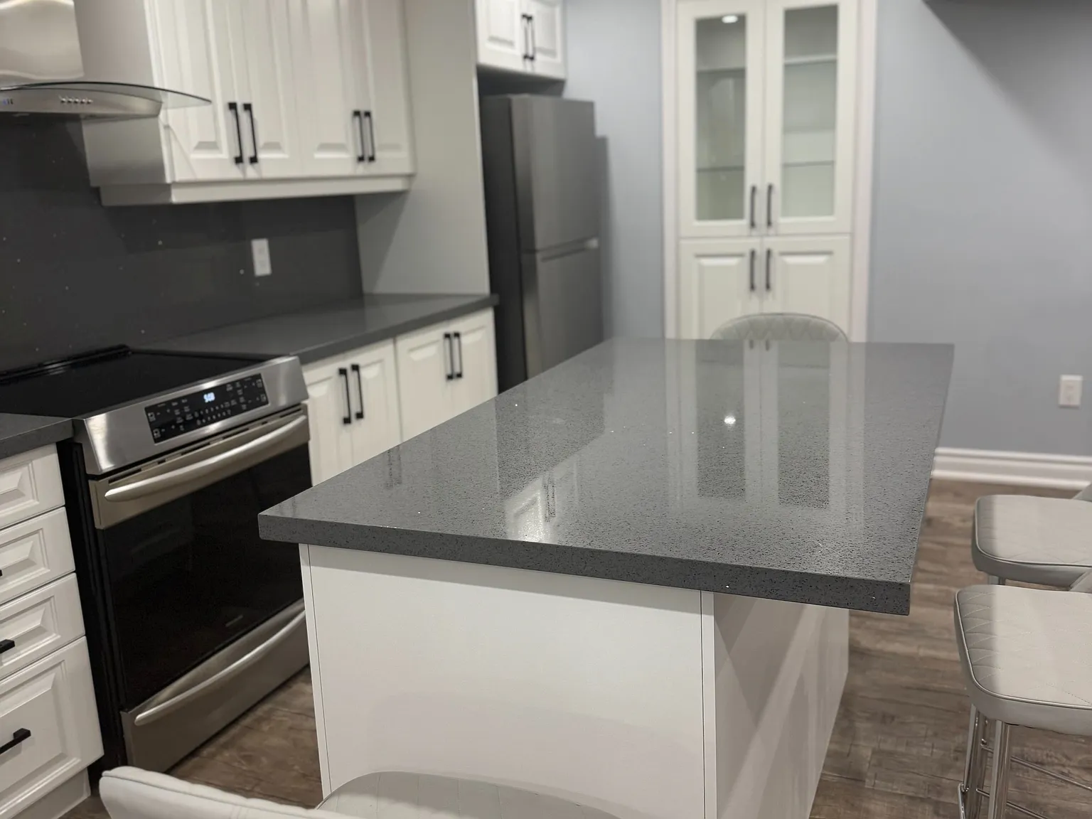 2 bed, $1,900 — Photo 4