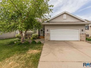 7404 W 51st St, Sioux Falls, SD 57106