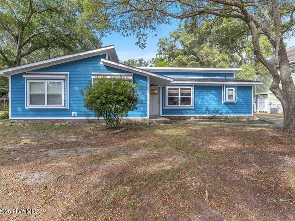 209 NE 56th Street, Oak Island, NC 28465