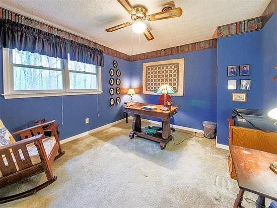 2nd bedroom