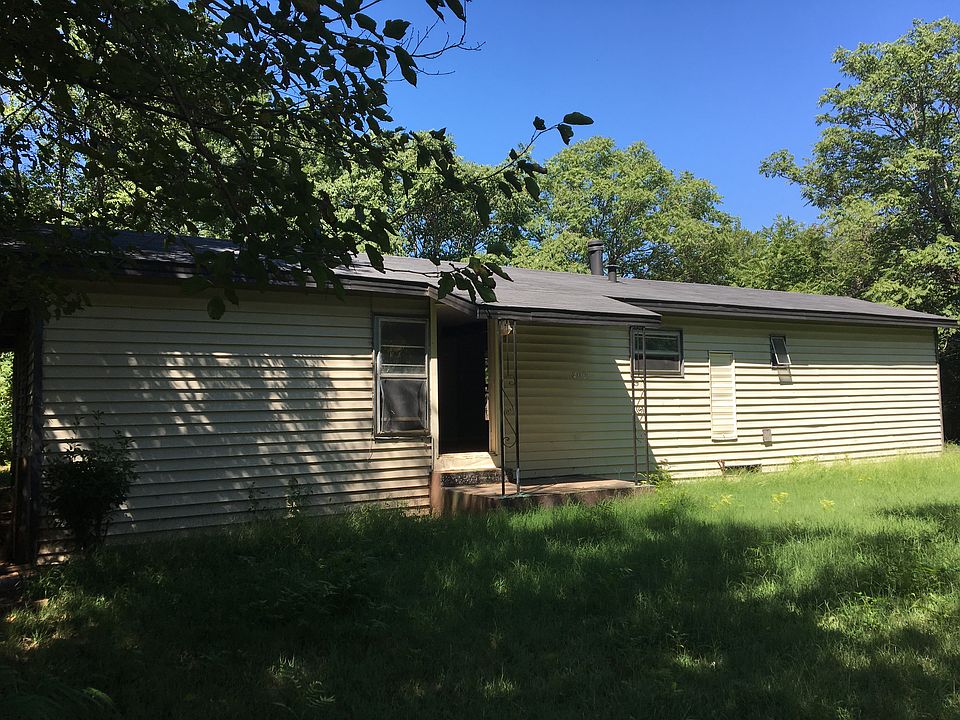 1st image of 209 W 4th St