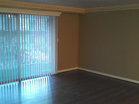 3rd image of 1107 Mercury Dr Unit 2B