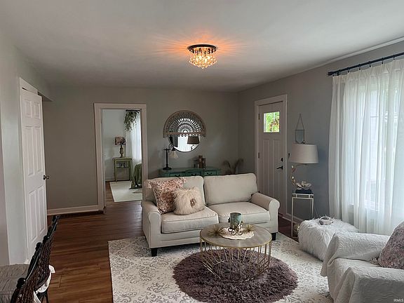5th image of 1044 W Private Road 275 N